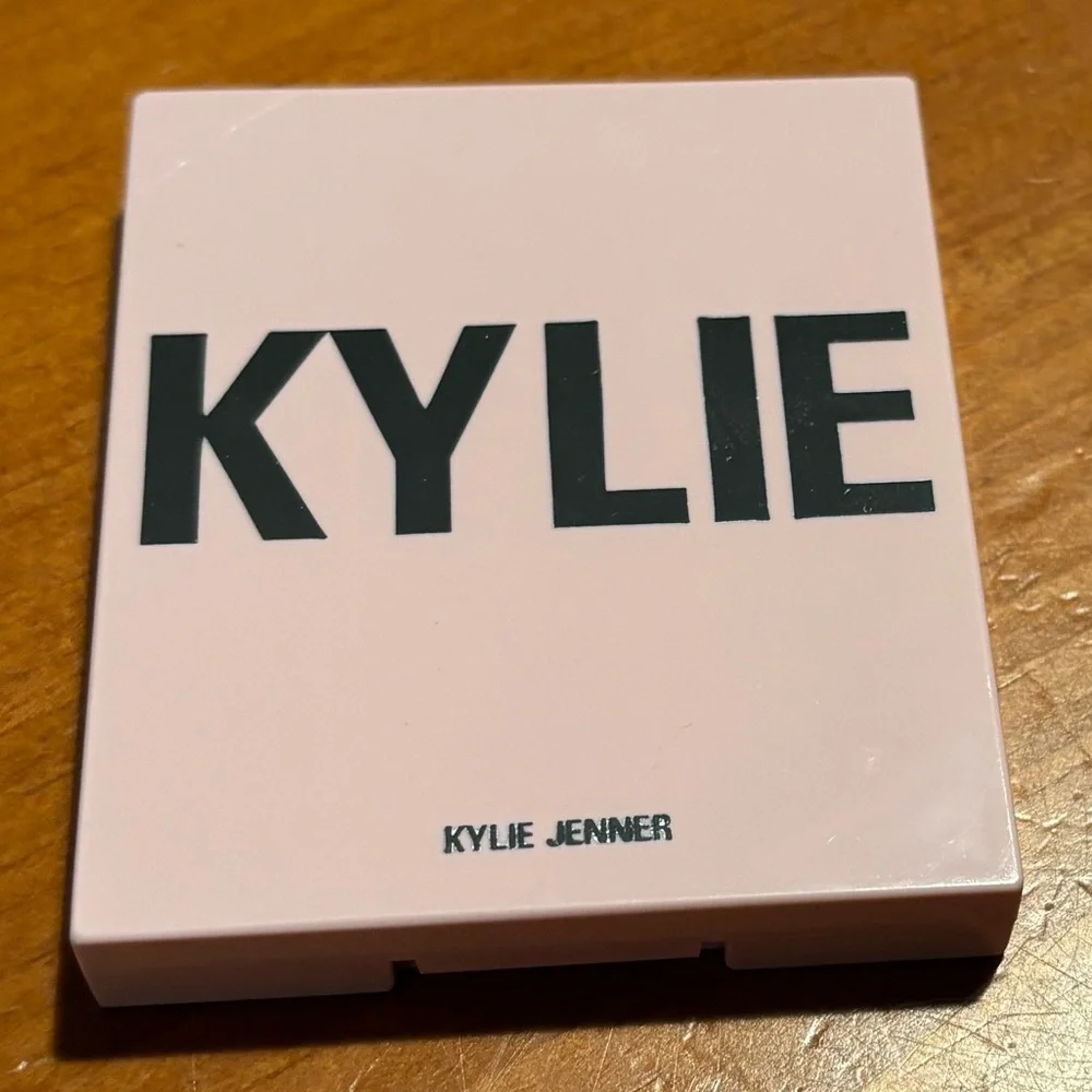 Kylie Jenner Powder Blush Kitten Baby